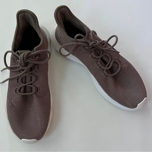 Addias Men’s Mesh Taupe Sneaker Shoe Size 11